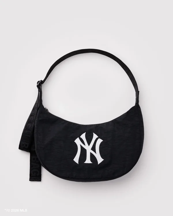 Medium Nylon Crescent Bag - New York Yankees™ - Material: heavyweight-nylon