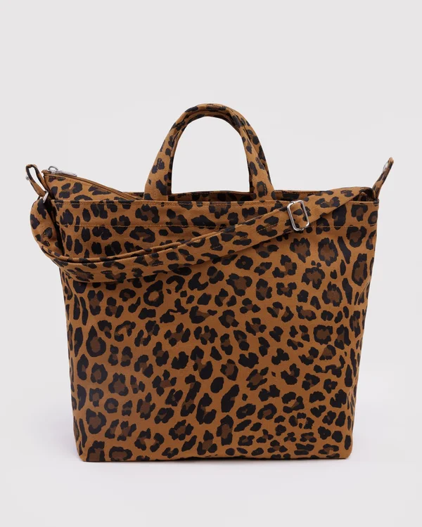 Horizontal Zip Duck Bag - Leopard - Material: canvas